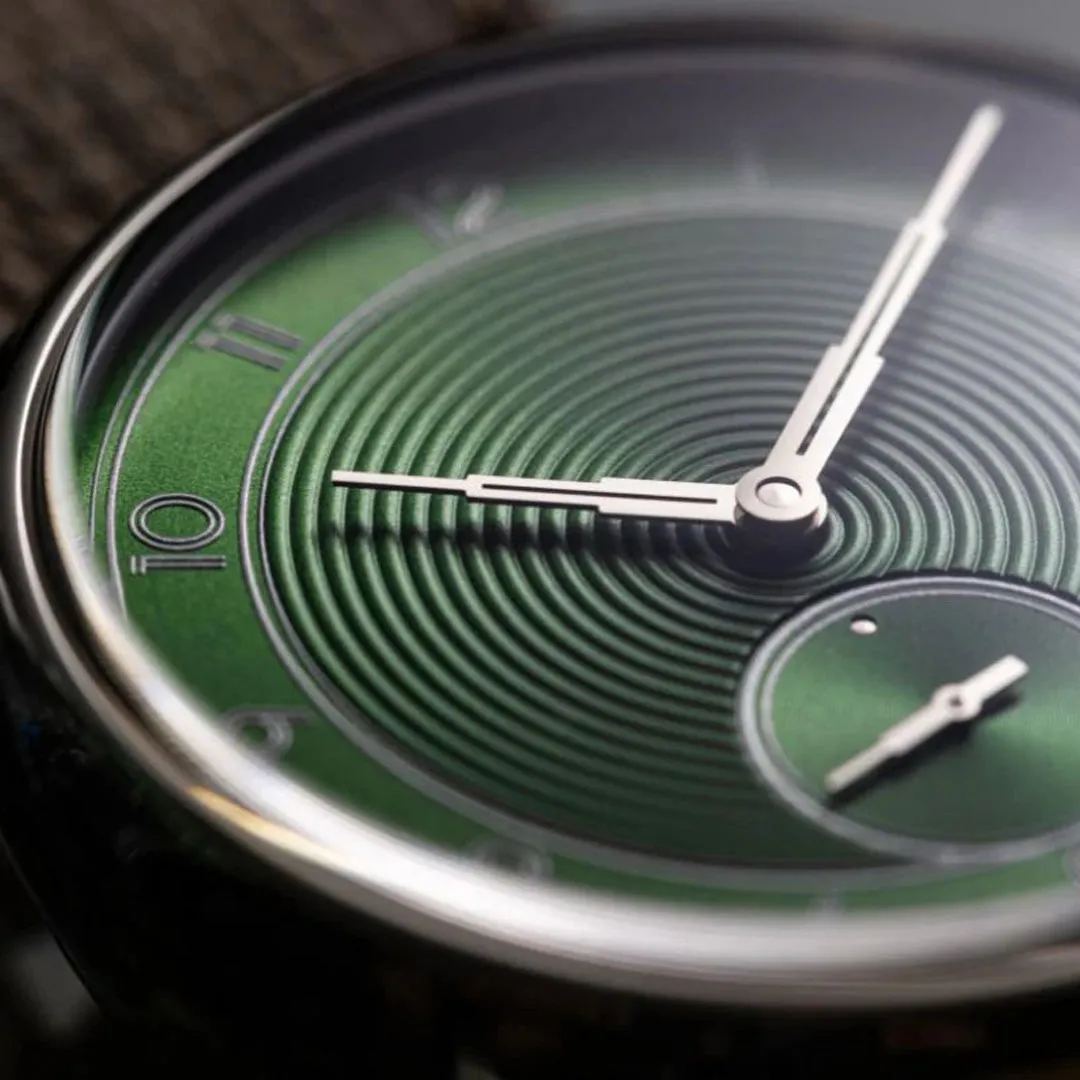 LE x The Horophile LA Petite Seconde Metrolpolish