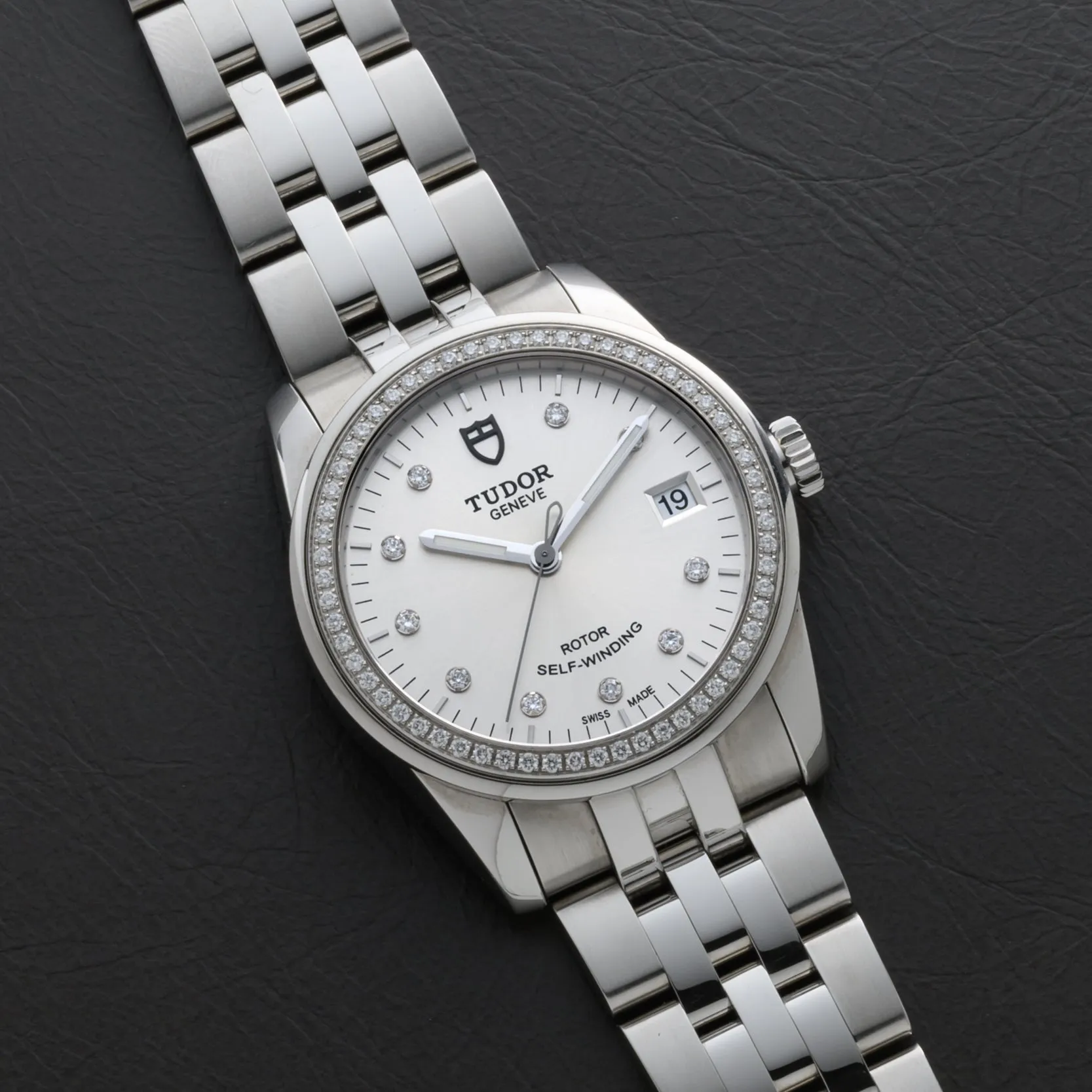 Tudor Glamour Date